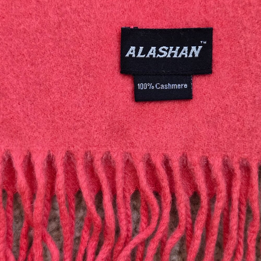 Cashmere Fringed Scarf Pink Alashan Lux - Picture 3 of 7